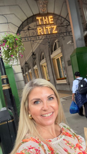 Learn more about Shannon Sheridan : biography, art works, articles, reviews