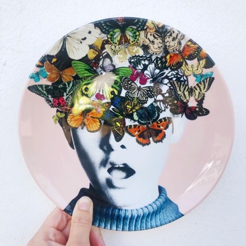Twiggy Surprise (Pink) - ceramic dinner plate by Frida Floral Studio