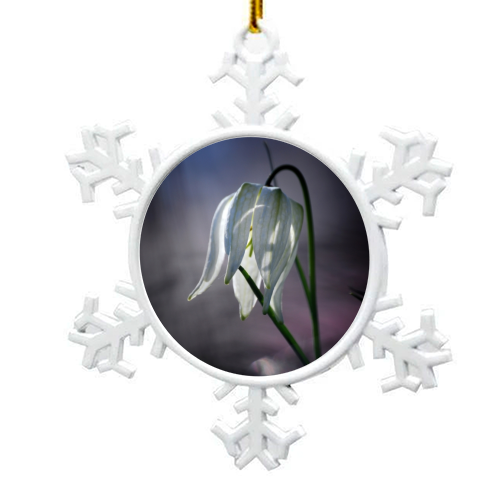 Bloodless - snowflake decoration by Lordt