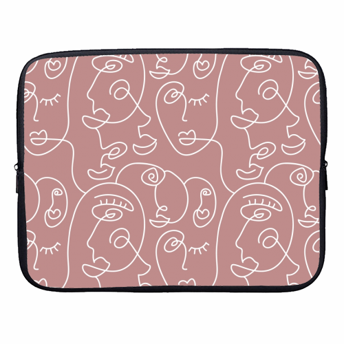 Art lineal faces - designer laptop sleeve by MMarta BC