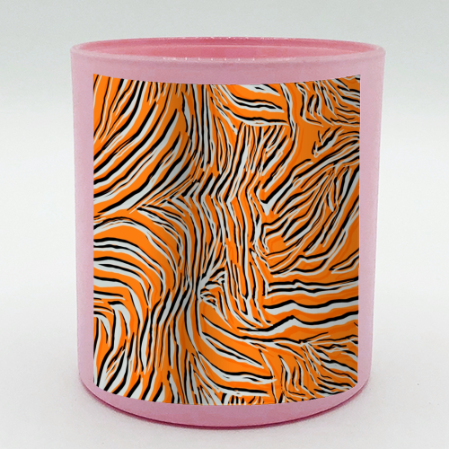 Show your Stripes - scented candle by Yaz Raja