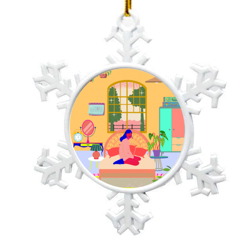 Paradise House: Bedroom - snowflake decoration by Nina Robinson