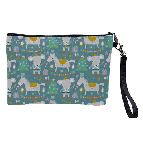 adorable christmas pattern for kids - pretty makeup bag by haris kavalla