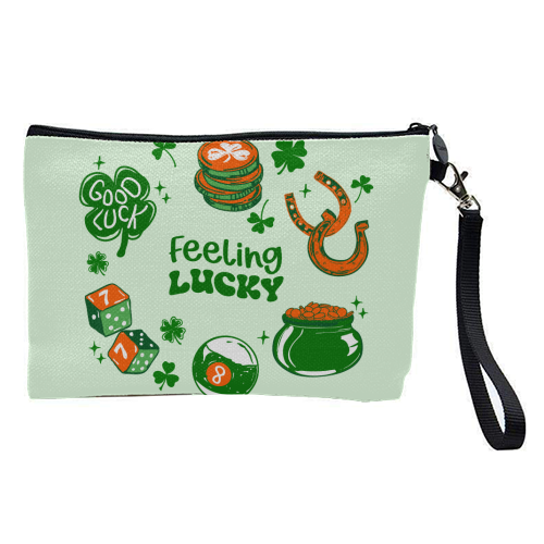 Trendy Feeling Lucky – St. Patrick's Day Illustration - pretty makeup bag by EZbie