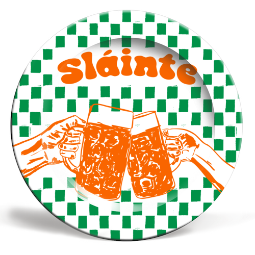 Sláinte Beer Retro Checkered Irish Pub - ceramic dinner plate by EZbie