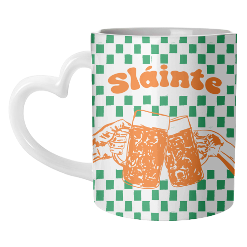 Sláinte Beer Retro Checkered Irish Pub - unique mug by EZbie
