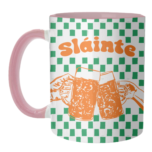 Sláinte Beer Retro Checkered Irish Pub - unique mug by EZbie