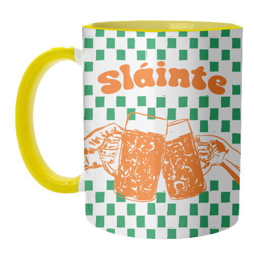 Sláinte Beer Retro Checkered Irish Pub - unique mug by EZbie