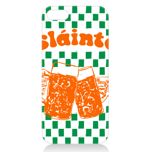 Sláinte Beer Retro Checkered Irish Pub - unique phone case by EZbie
