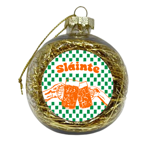 Sláinte Beer Retro Checkered Irish Pub - xmas bauble by EZbie