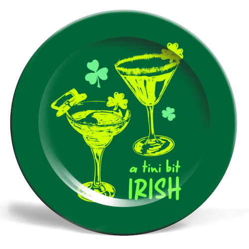 A Tini Bit Irish – Retro Green Martini Illustration - ceramic dinner plate by EZbie