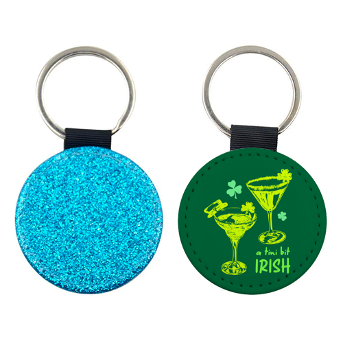 A Tini Bit Irish – Retro Green Martini Illustration - keyring by EZbie