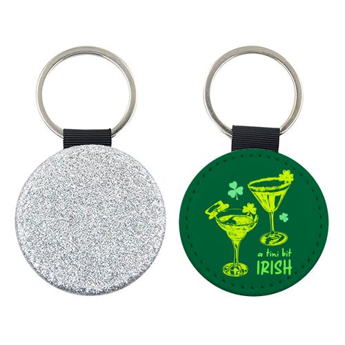 A Tini Bit Irish – Retro Green Martini Illustration - keyring by EZbie