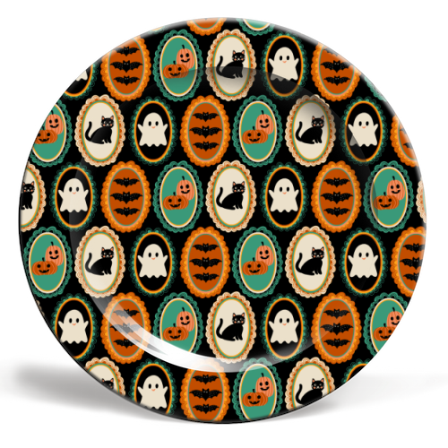 HALLOWEEN FRAMES - ceramic dinner plate by PEARL & CLOVER