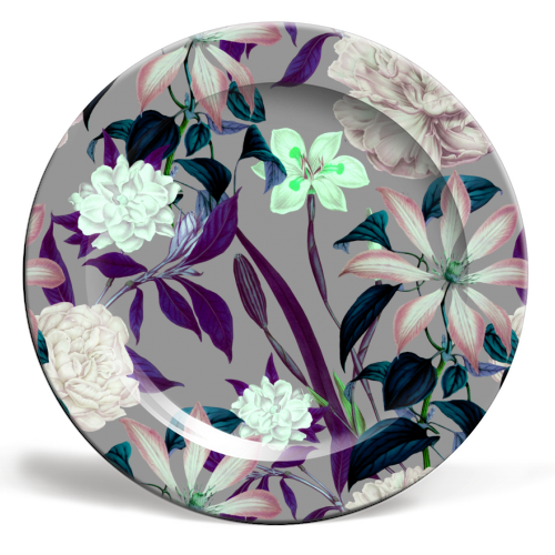 Flowery vintage pattern 01 - ceramic dinner plate by MMarta BC