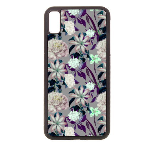 Flowery vintage pattern 01 - stylish phone case by MMarta BC